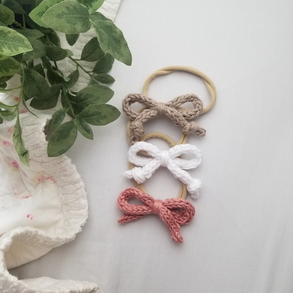 Knitted Baby Bow Headband Set - Picture 2 of 5